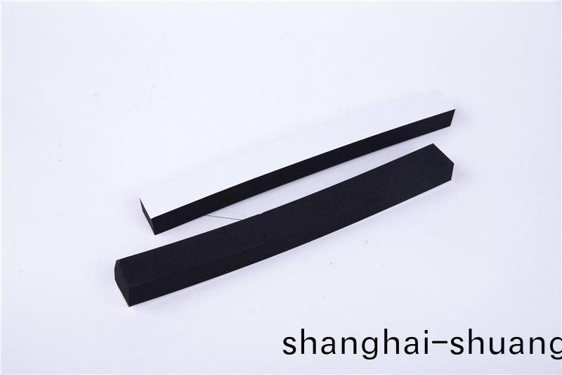 CR減震(zhen)保(bao)溫(wen)條(tiao)